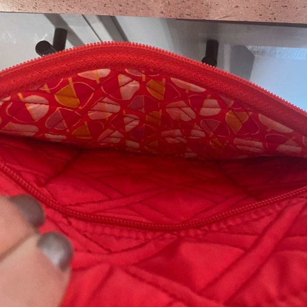 Vera Bradley Red Quilted Crossbody Shoulder Bag - Picture 4 of 6